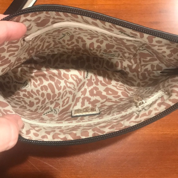 NWOT Guess Wristlet - Picture 3 of 3